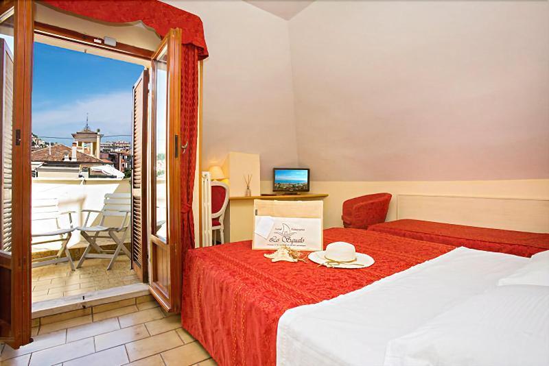 Hotel Lo Squalo Grottammare Kültér fotó