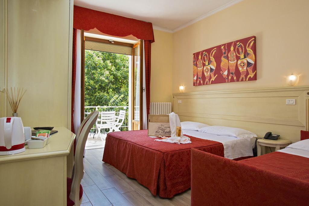 Hotel Lo Squalo Grottammare Szoba fotó