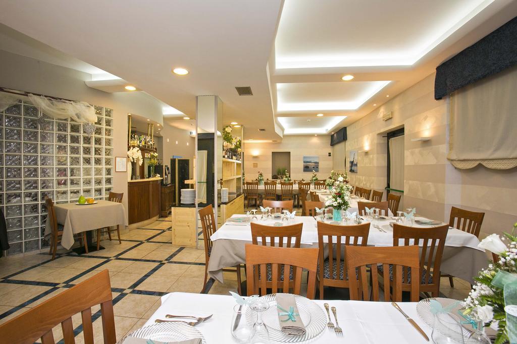 Hotel Lo Squalo Grottammare Kültér fotó