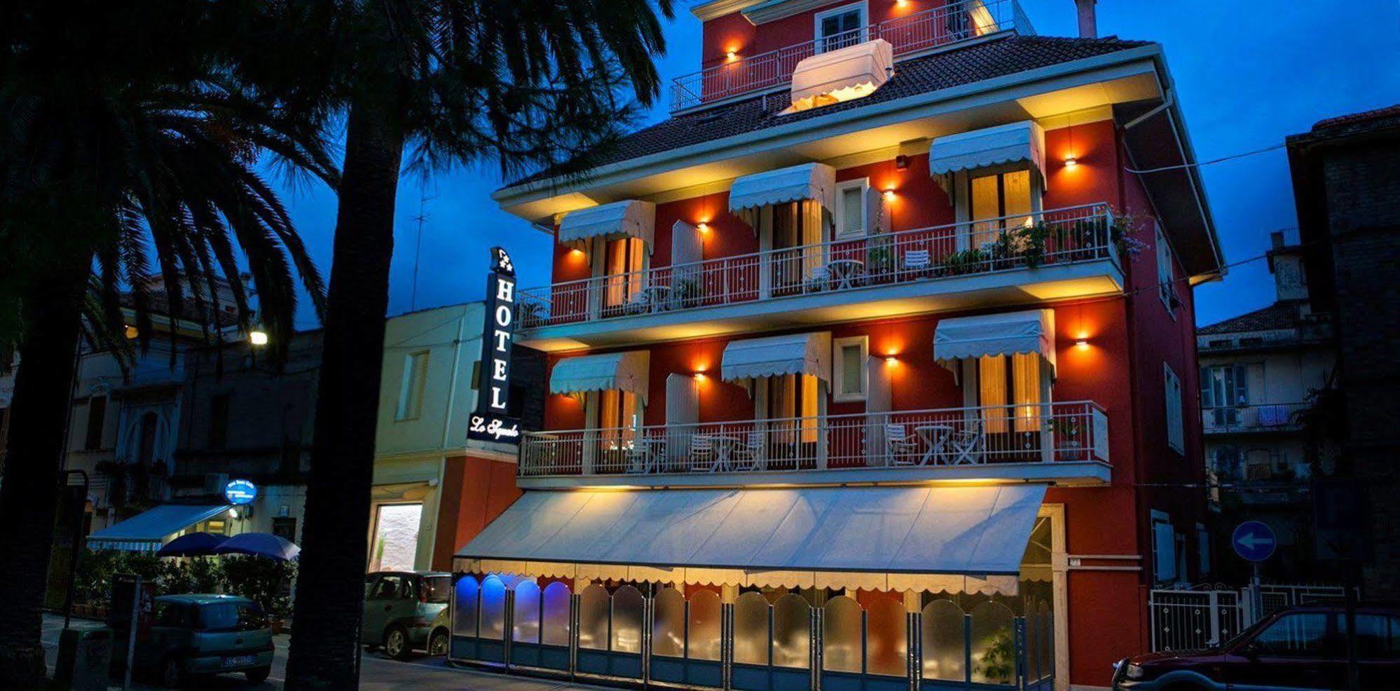 Hotel Lo Squalo Grottammare Kültér fotó